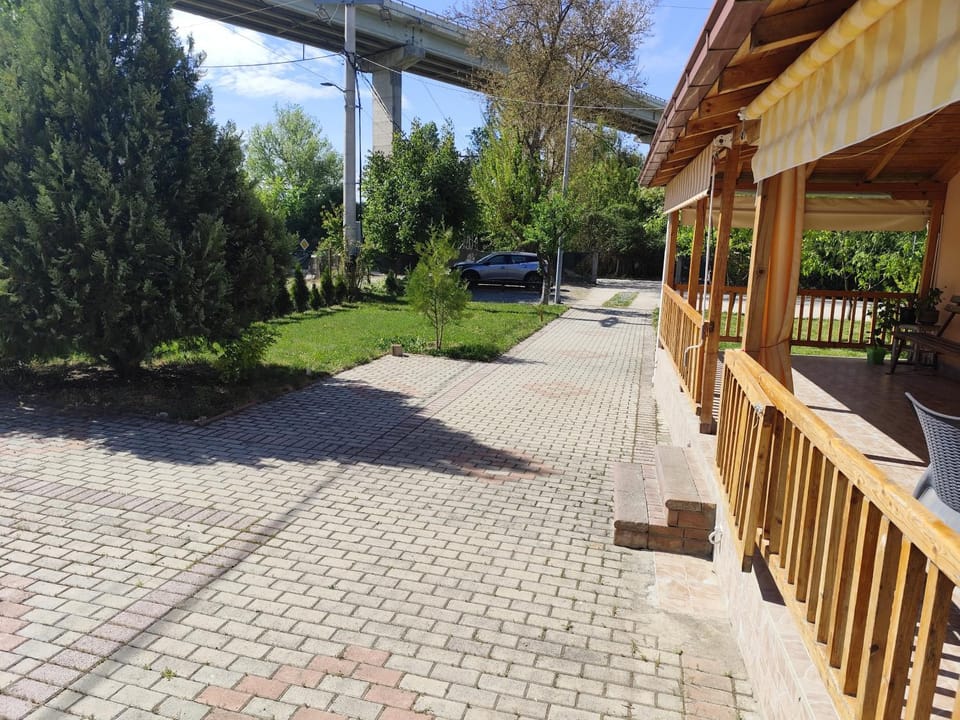 Inner courtyard view