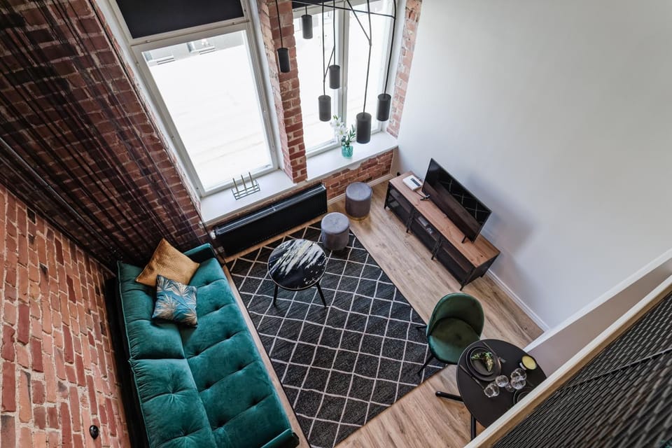 Living room, Seating area, Dining area, Street view