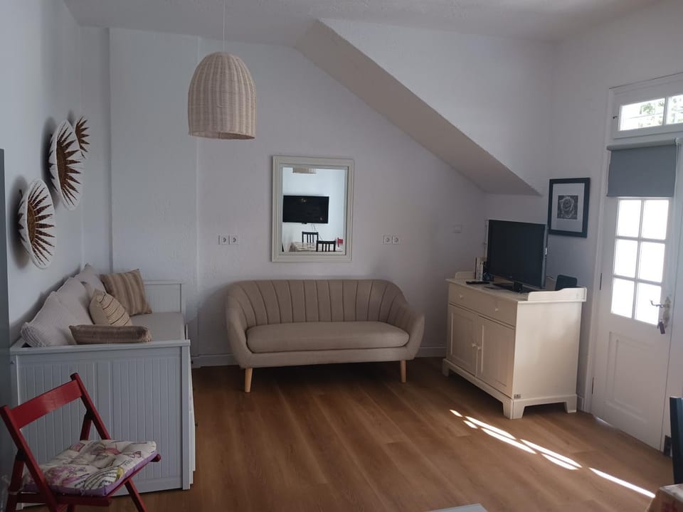 Zenith Luxury Apartments Near Kaiki Beach Apartment in Spetses