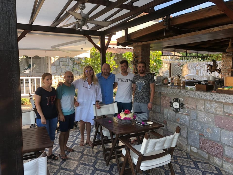 Staff, Lounge or bar