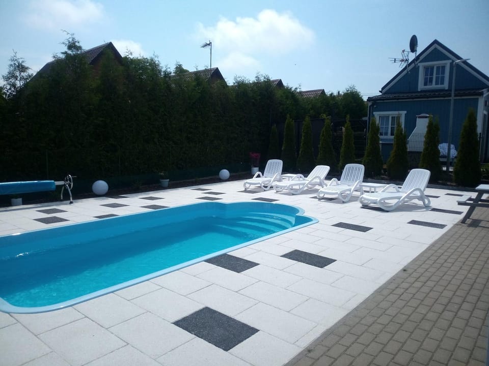 Pool view, Swimming pool, sunbed