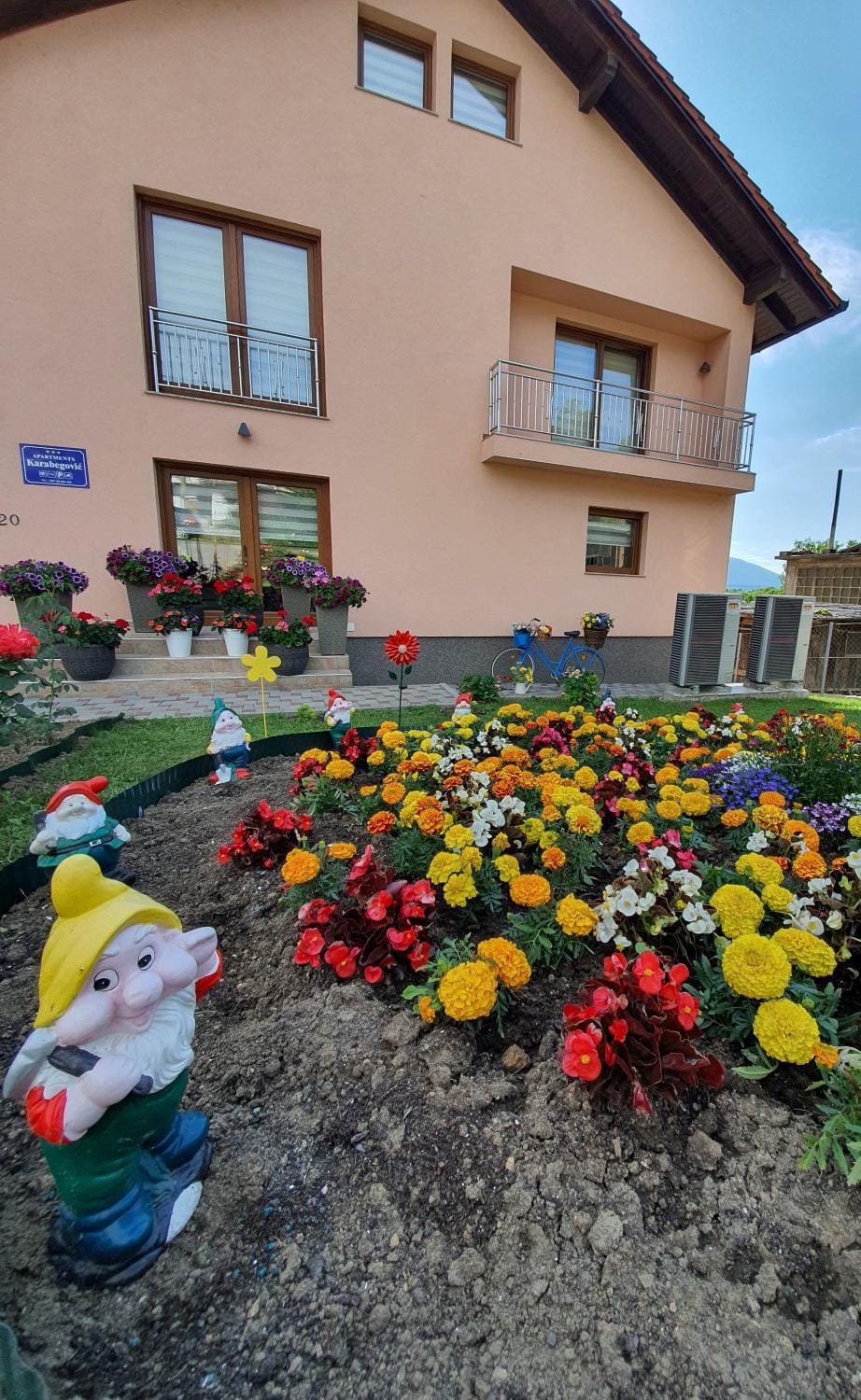 Property building, Spring, Garden, Garden view