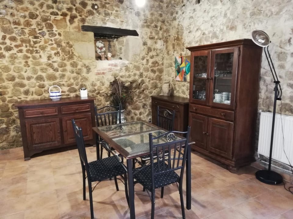 Algarabiastaying 2 granja San Julián House in Cantabria