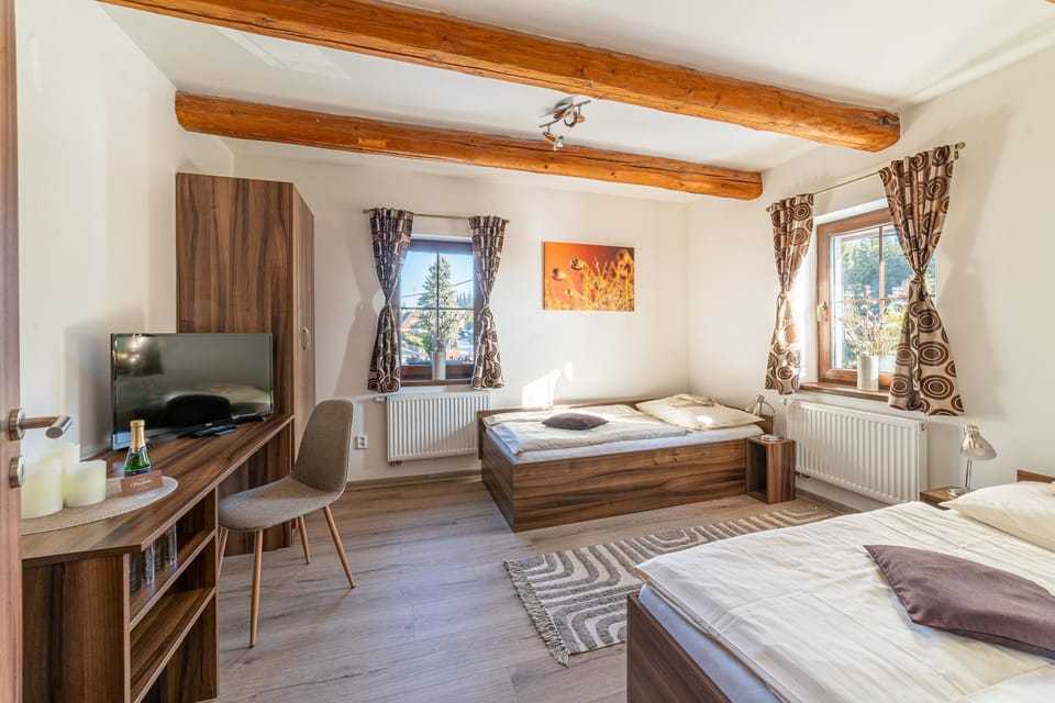Photo of the whole room, Bedroom
