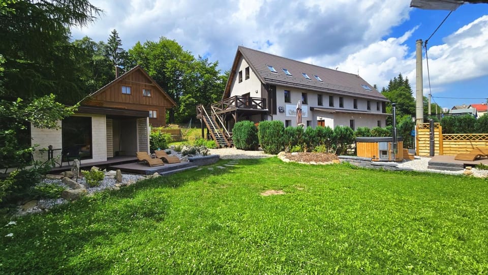 Property building, Garden, Spa and wellness centre/facilities, Garden view