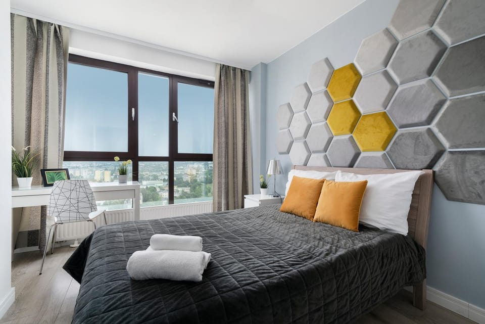 EASY RENT- SKY Free Parking, Hala Globus, 24h Check-in, Zana Apartment in Masovian Voivodeship