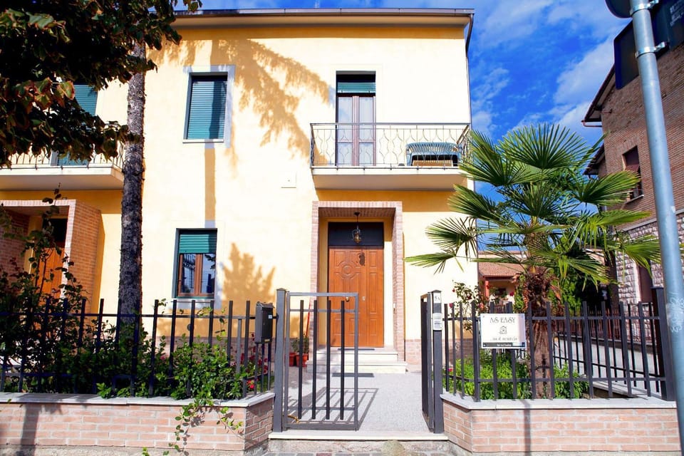 Property building, Street view