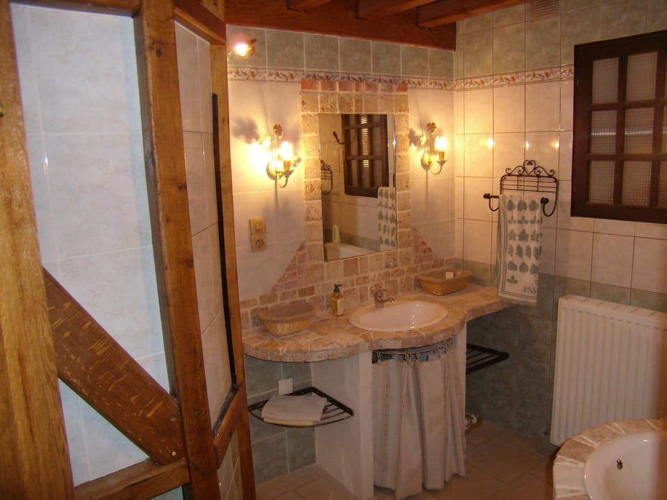 La chaumière de Laives House in Bourgogne-Franche-Comté