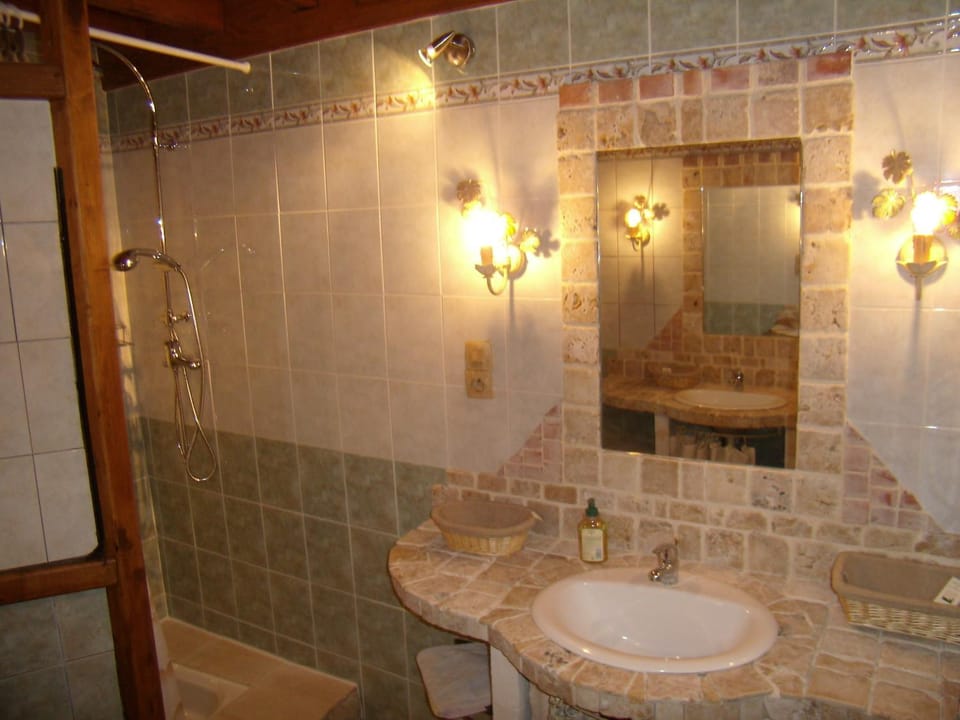La chaumière de Laives House in Bourgogne-Franche-Comté