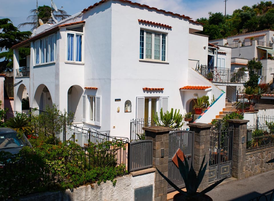 Property building, Facade/entrance, Neighbourhood