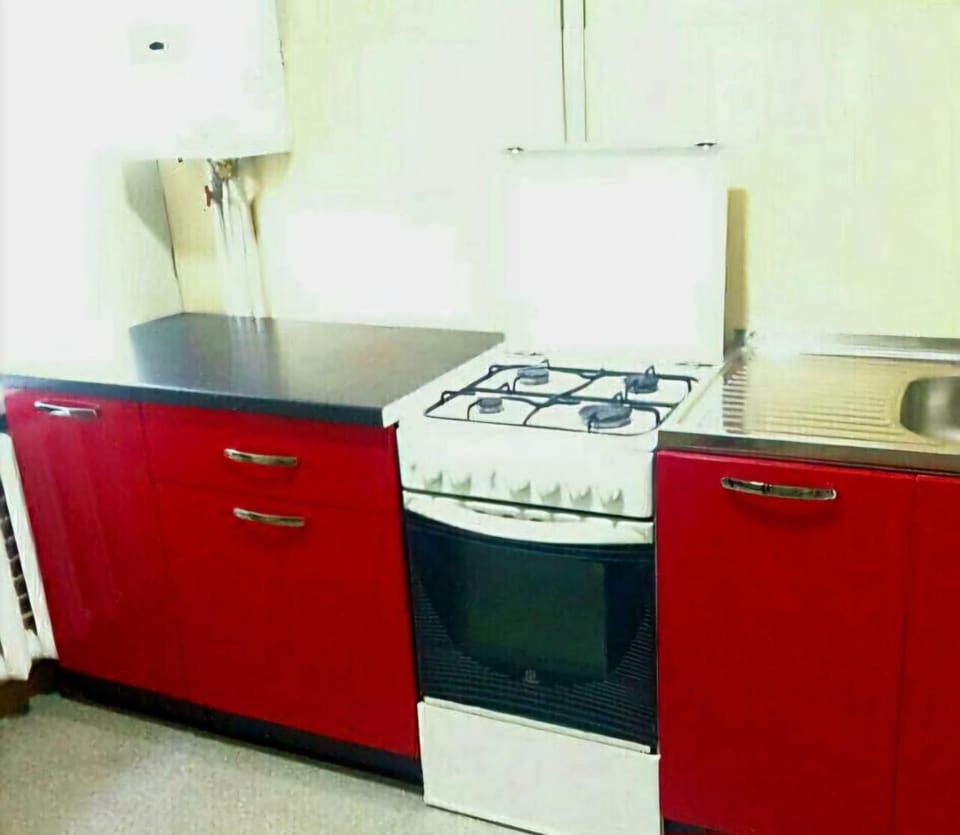 2 та 1кім Апарти зі Світом! великим ліжком та ванною район 16 лікарні Apartment in Dnipro
