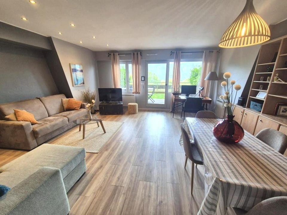 Les Terrasses de Tresserve Apartment in Tresserve