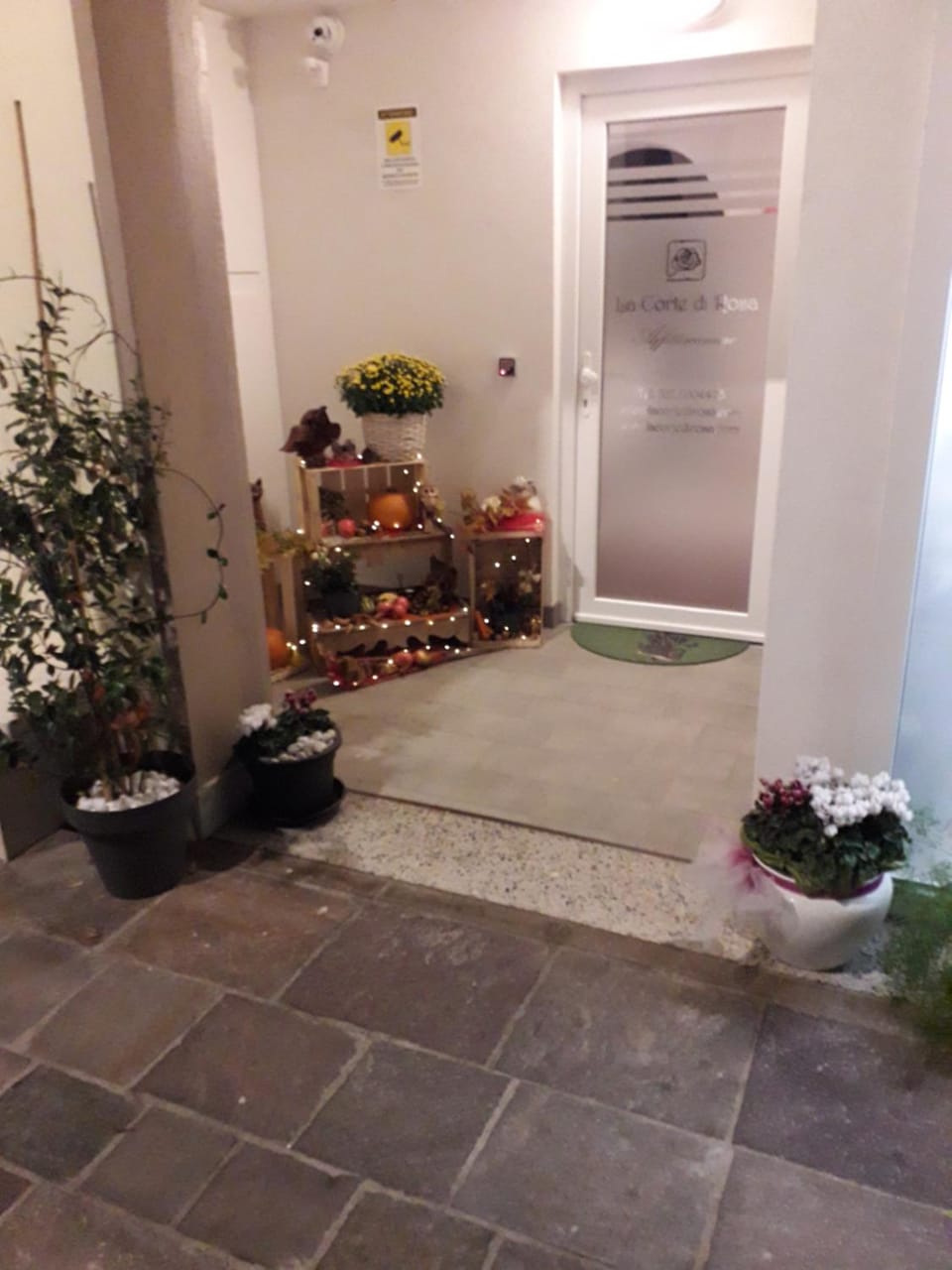 Facade/entrance