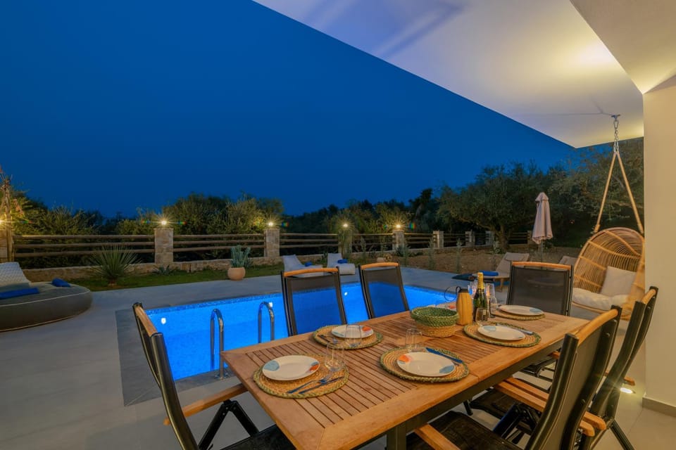 Patio, Swimming pool