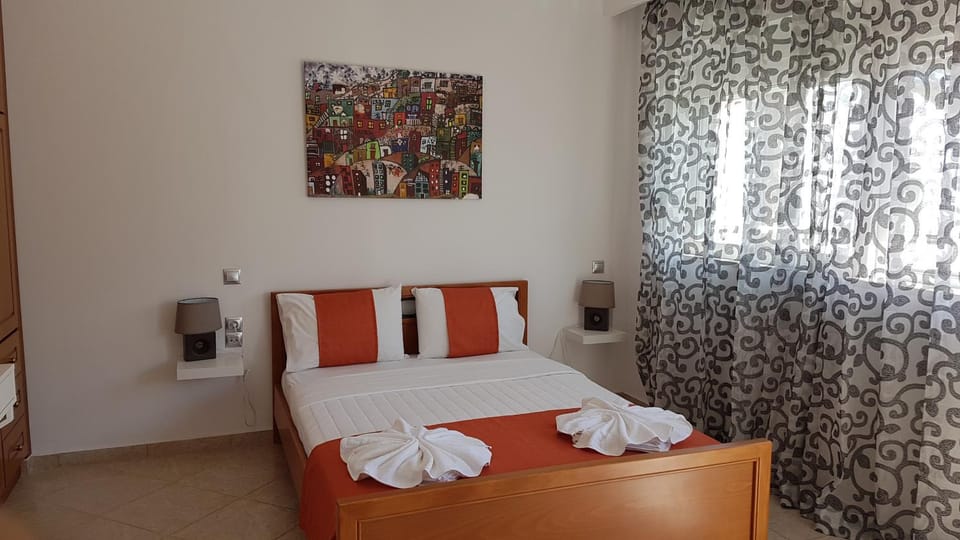 The Heart of Kissamos Studios Apartment in Kissamos