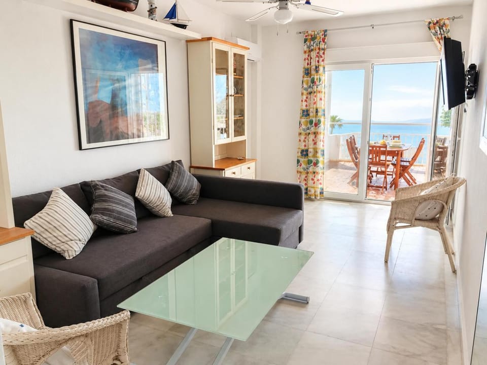 Living room, Sea view