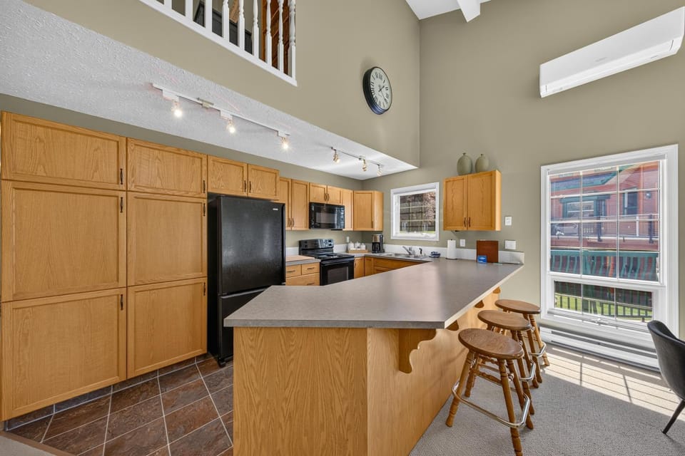 Marble Canyon Apartment in Fairmont Hot Springs