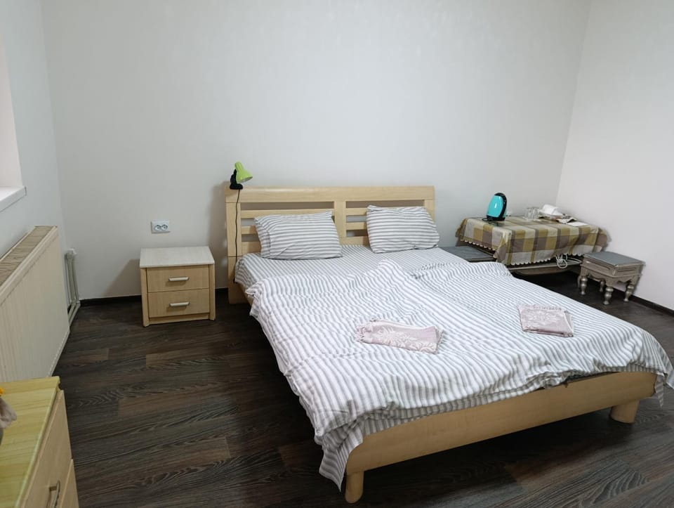 Кімнати поруч з автовокзалом Bed and Breakfast in Ukraine