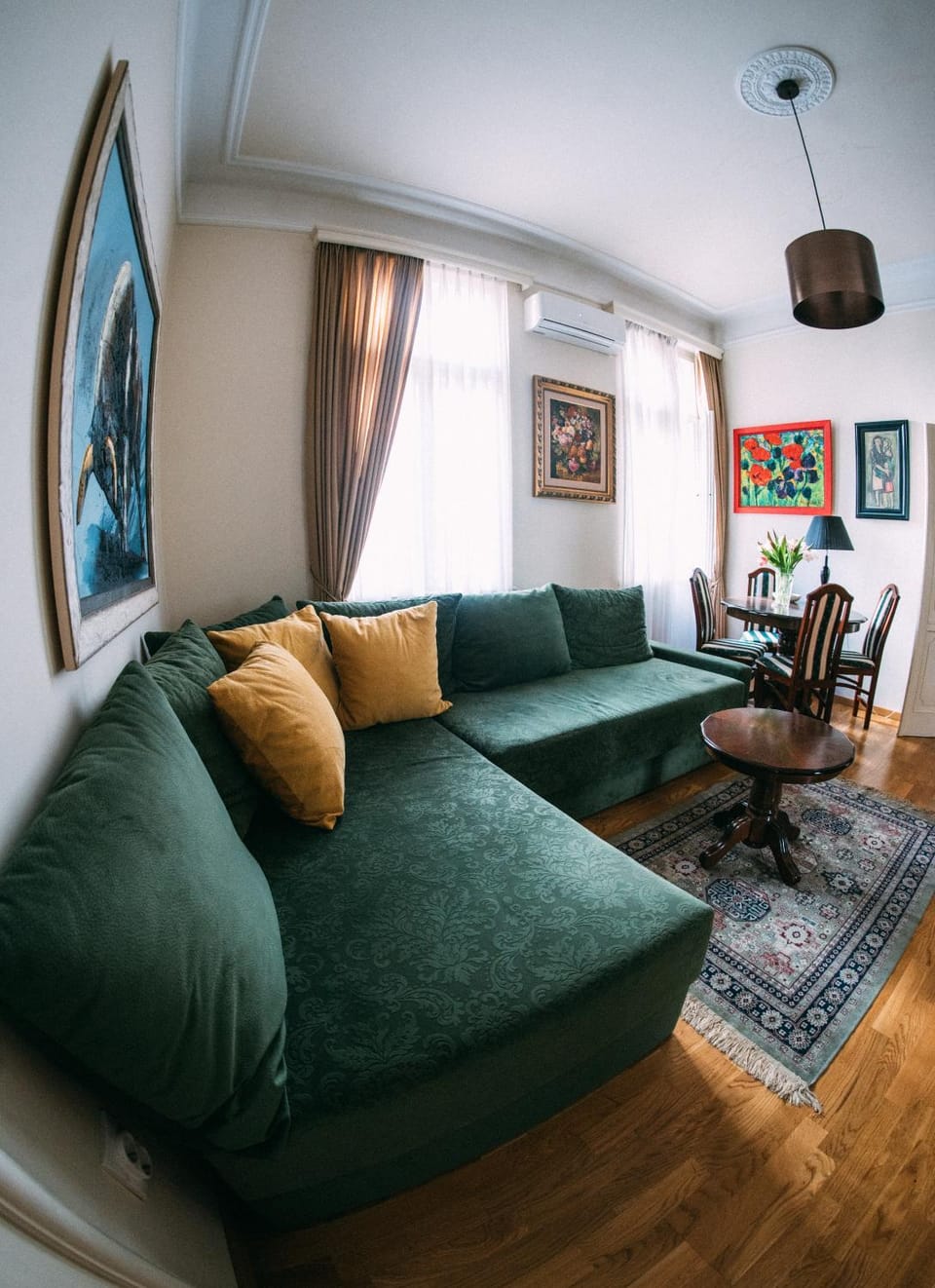 Spring, Day, Living room, Seating area, Dining area, Garden view