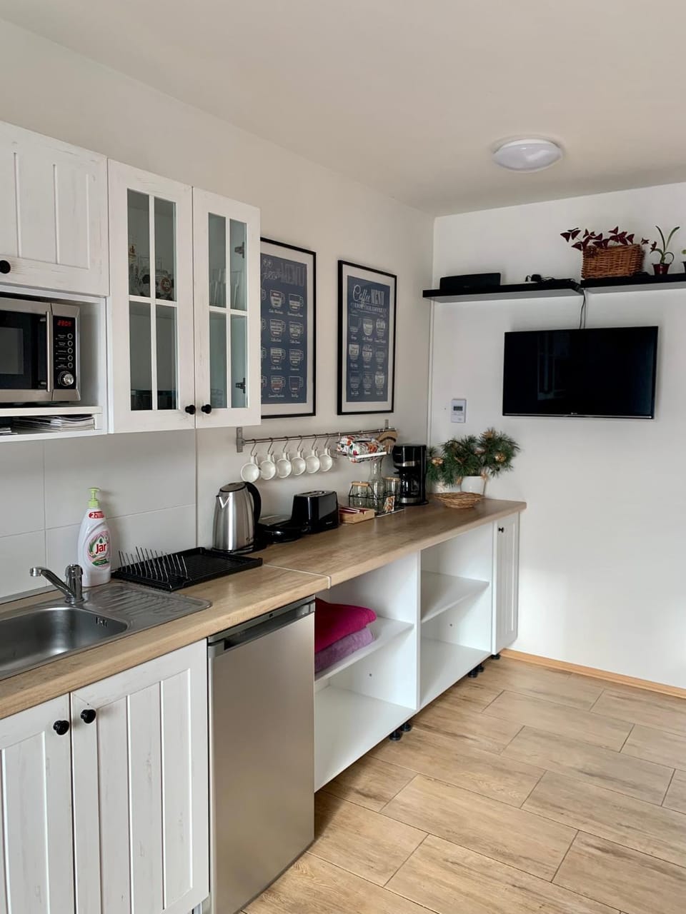 Coffee/tea facilities, Kitchen or kitchenette, Kitchen or kitchenette