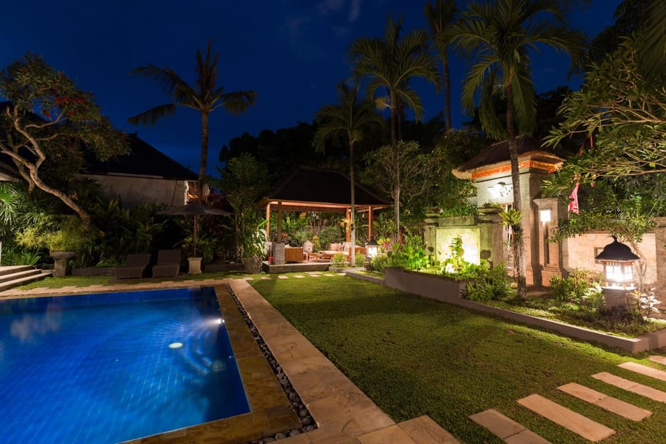 Night, Garden, Garden view, Pool view, Swimming pool