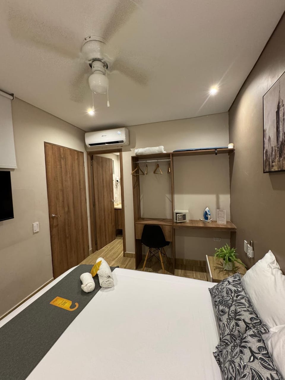 Photo of the whole room