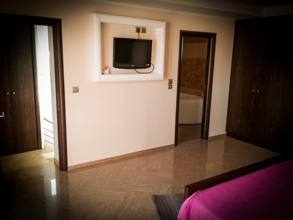 Kate's & Kallia's House Apartment in Kefalos