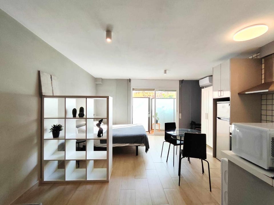 Mazi Apartments Suite Apartment in Mataró