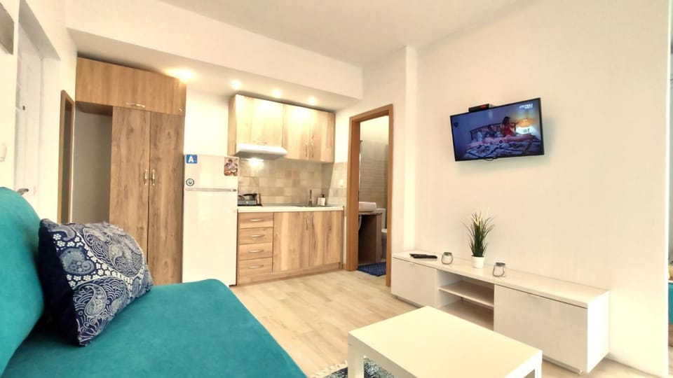 Bed, TV and multimedia, Kitchen or kitchenette
