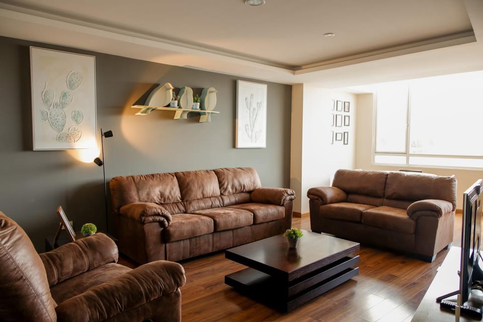 Communal lounge/ TV room, Living room, Lobby or reception, Seating area