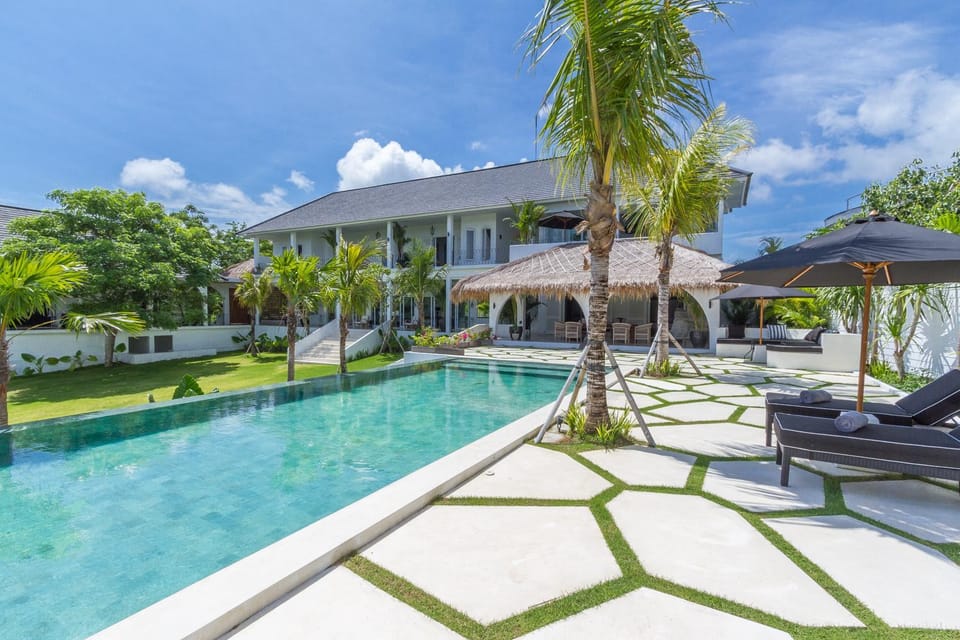 Property building, Swimming pool