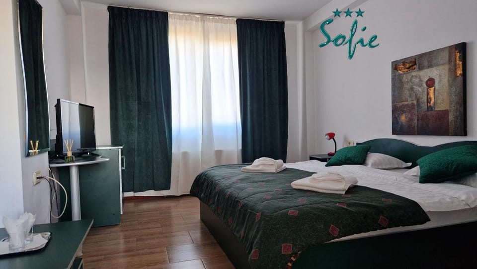 Bed, Photo of the whole room