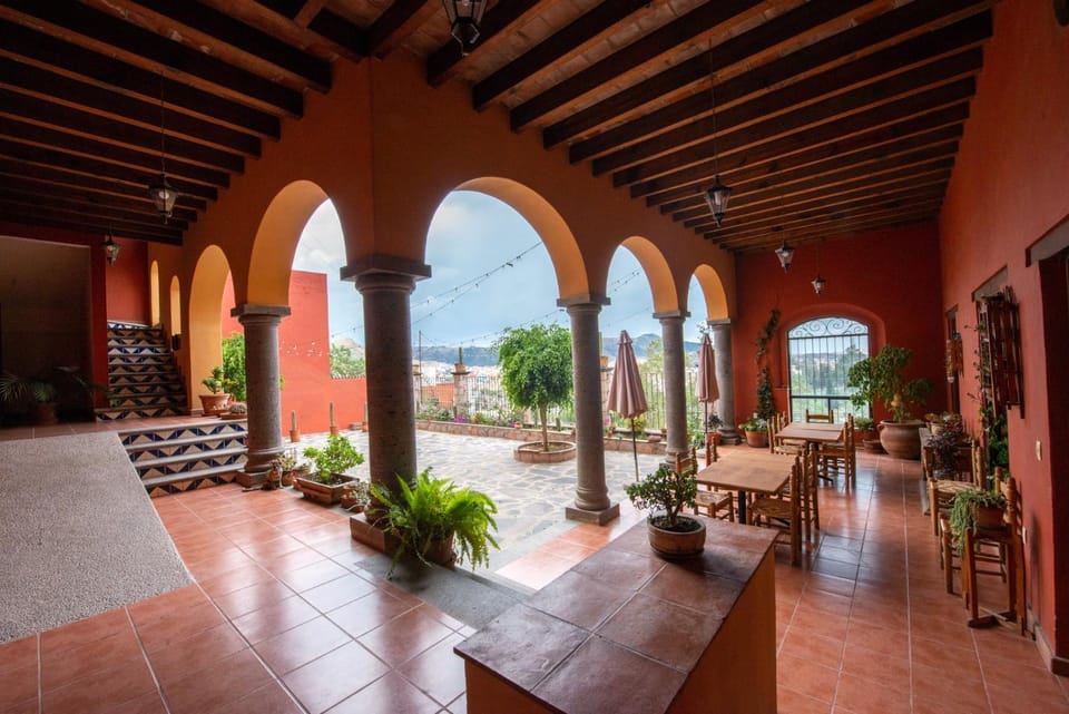 Restaurant/places to eat, Balcony/Terrace, Landmark view, Inner courtyard view