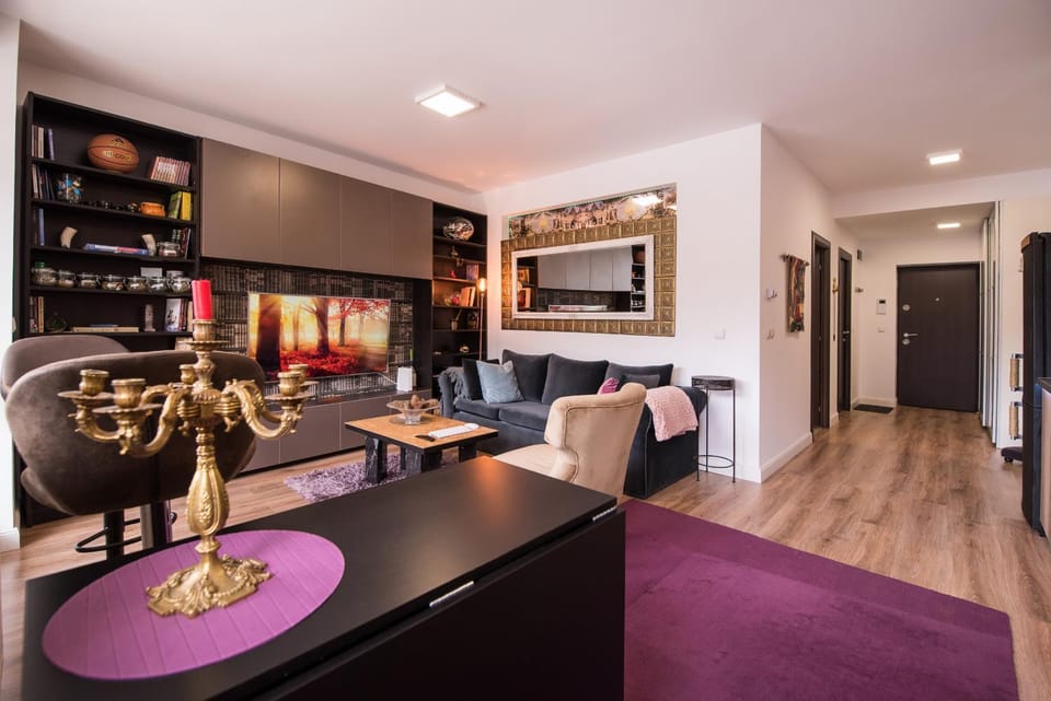 Communal lounge/ TV room, Living room