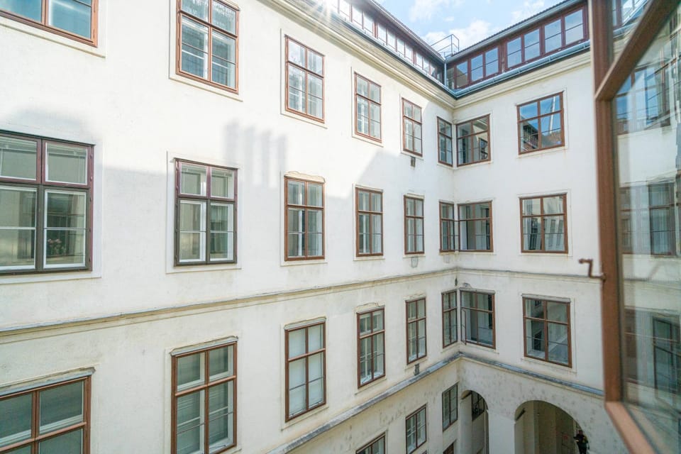Vienna Residence, Volkstheater - Parliament Apartment in Vienna