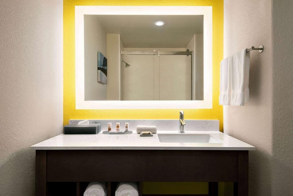 Bathroom, Photo of the whole room, On site
