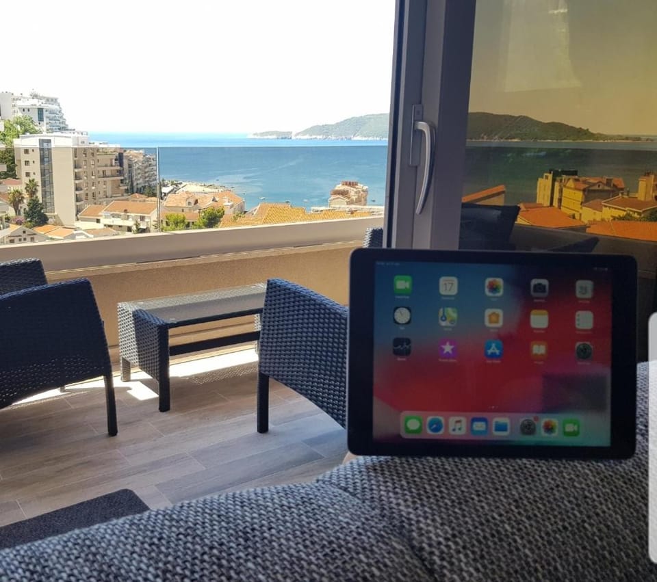 Lunde Sea View Apartment Apartment in Budva Municipality