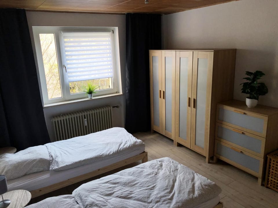 Bed, Photo of the whole room, Bedroom