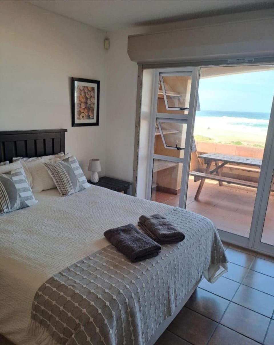 At home on the beach... Apartment in Eastern Cape