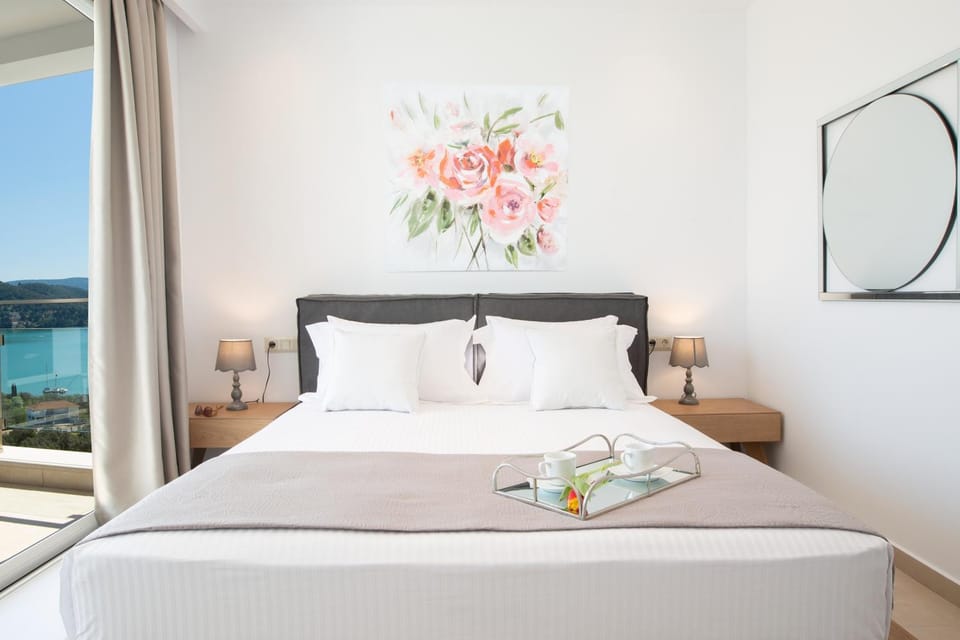 Bed, Photo of the whole room, Decorative detail