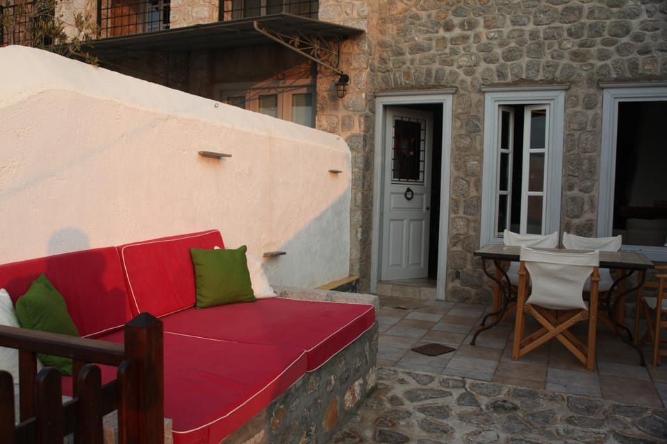 Alkioni stone house House in Islands