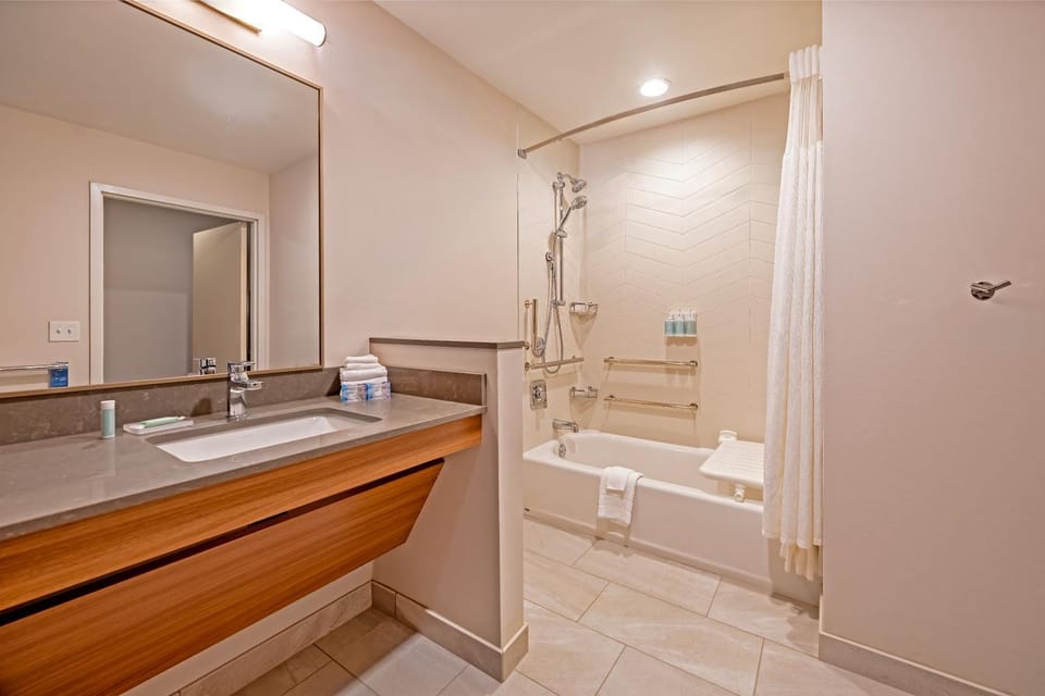 Bathroom, Bath, acessibility