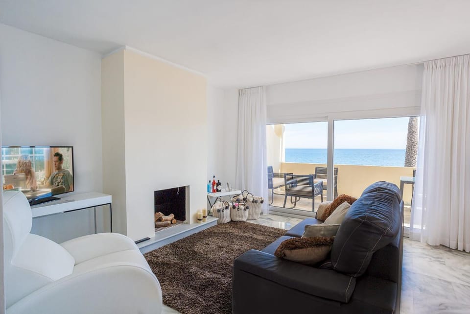 Beach View Playa Del Moral House in Costa del Sol