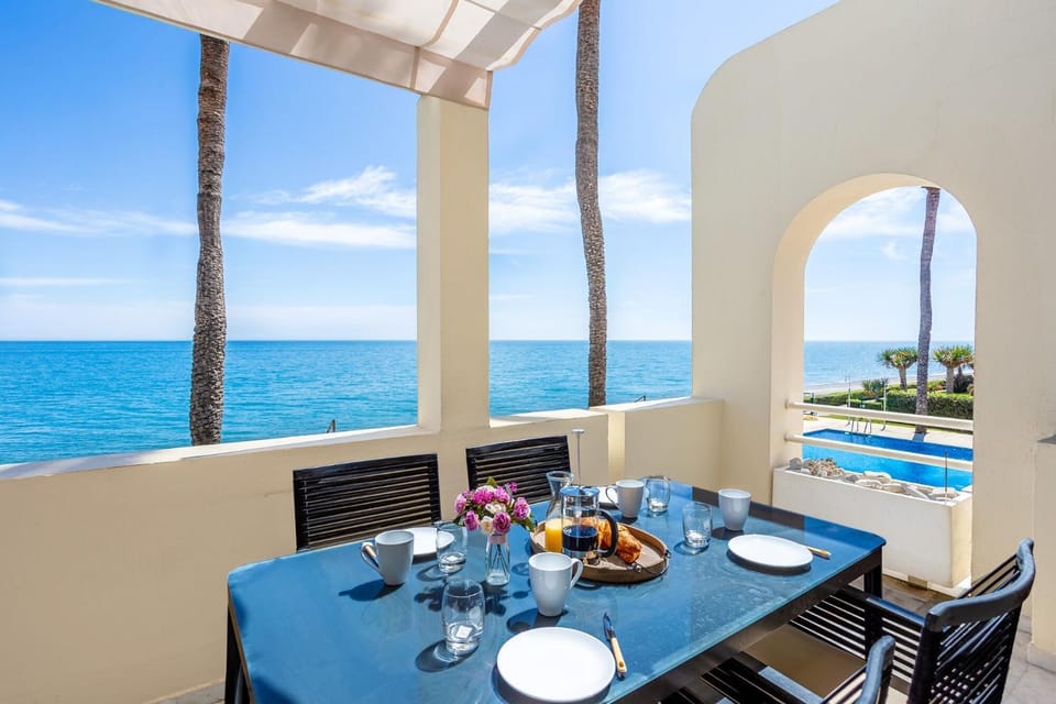 Beach View Playa Del Moral House in Costa del Sol