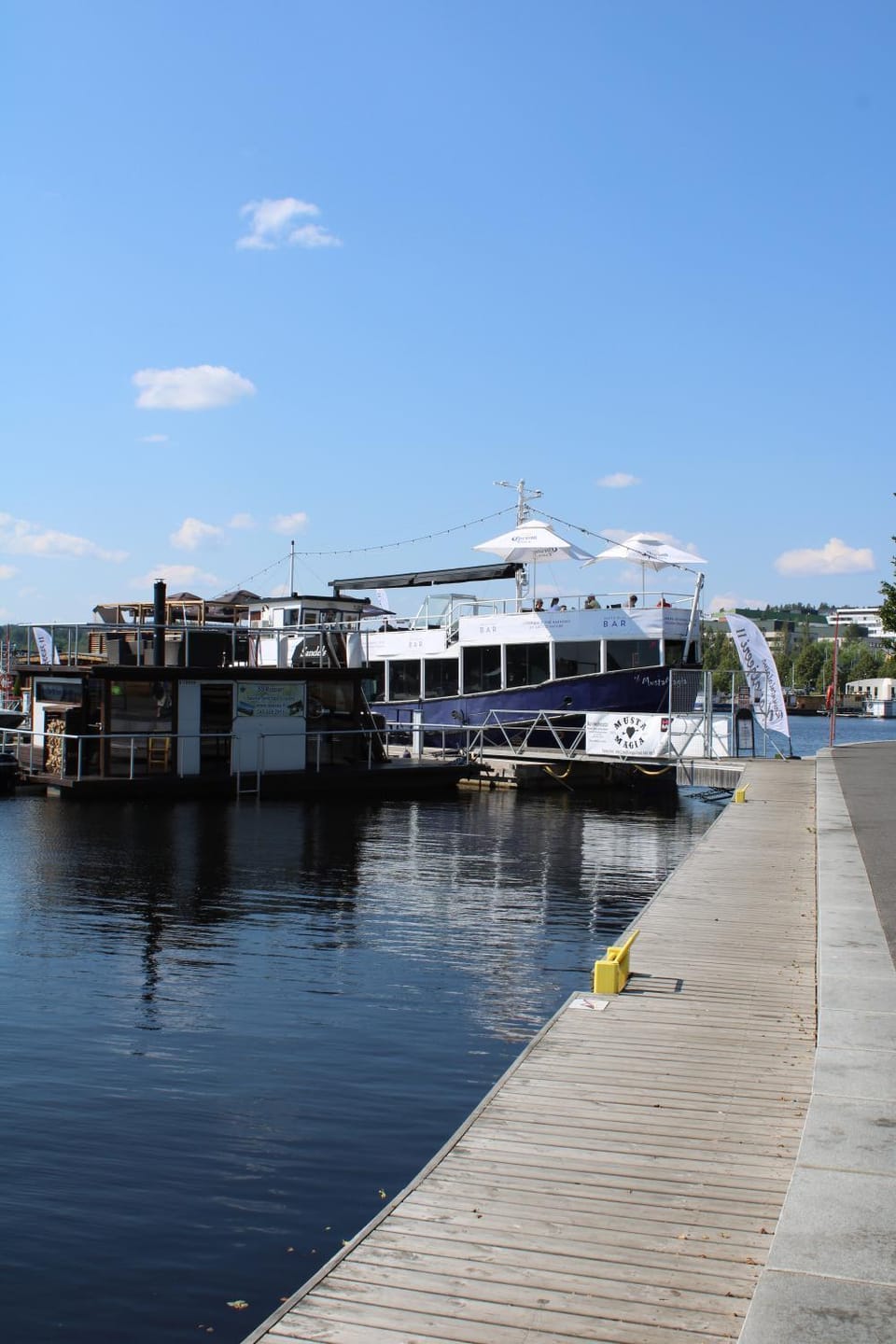 Sonaatti Studio - best lake view Apartment in Finland