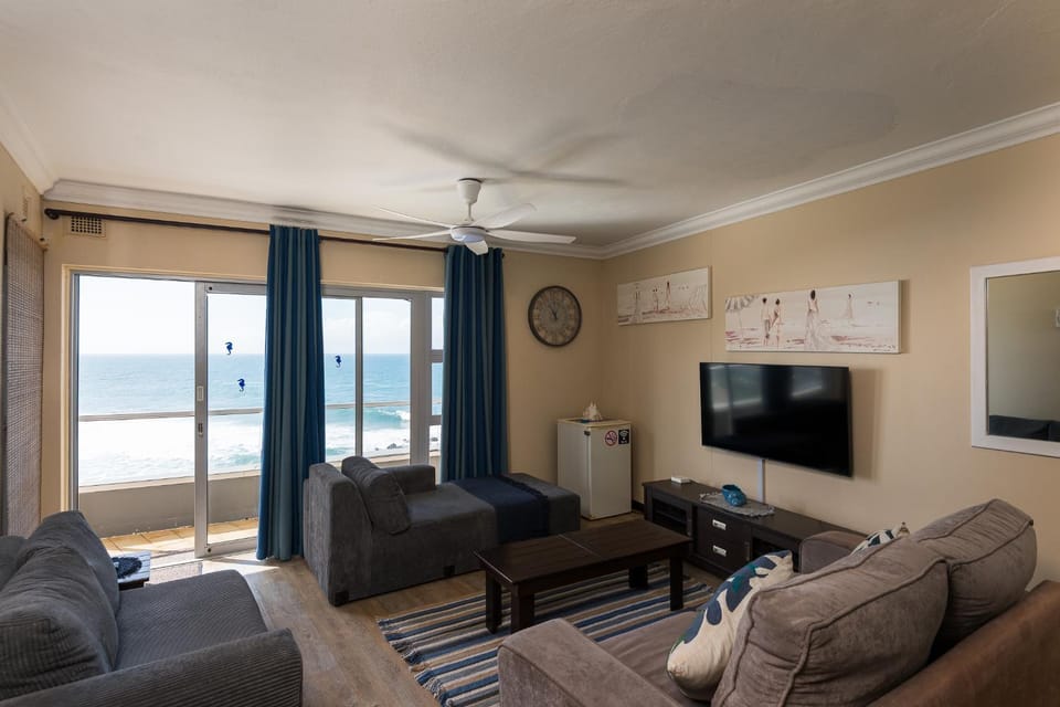 Living room, Sea view