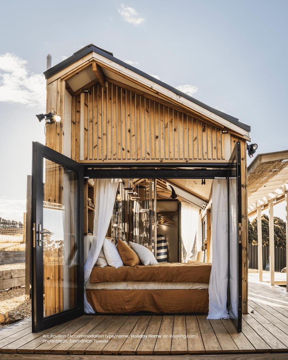 Compass Hut House in Tasmania