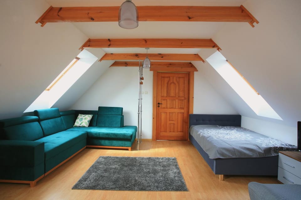 Living room, Photo of the whole room