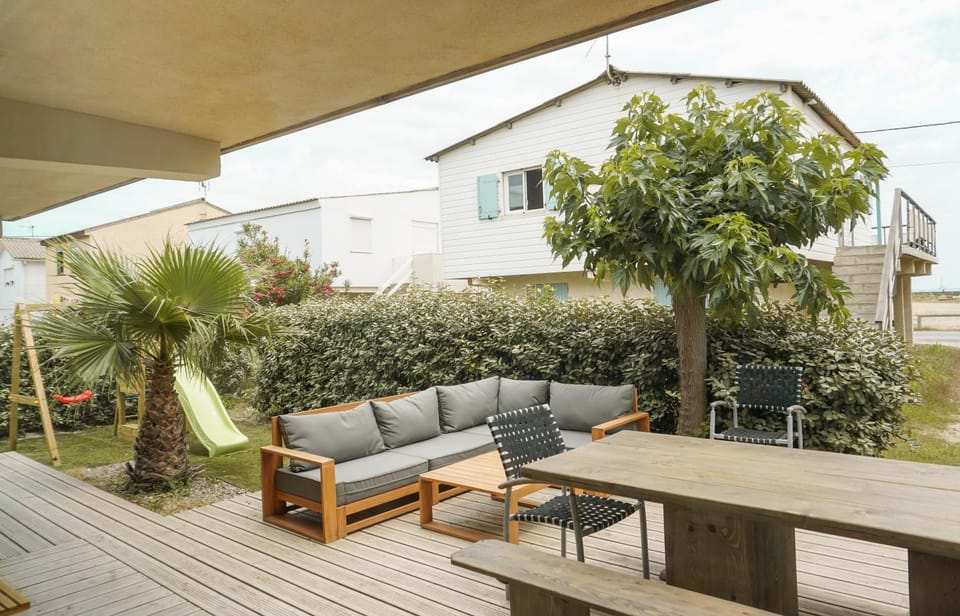 Patio, BBQ facilities, Garden, Balcony/Terrace, Beach