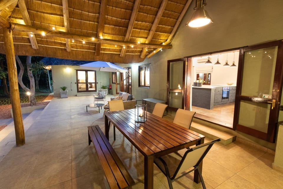 Patio, Dining area